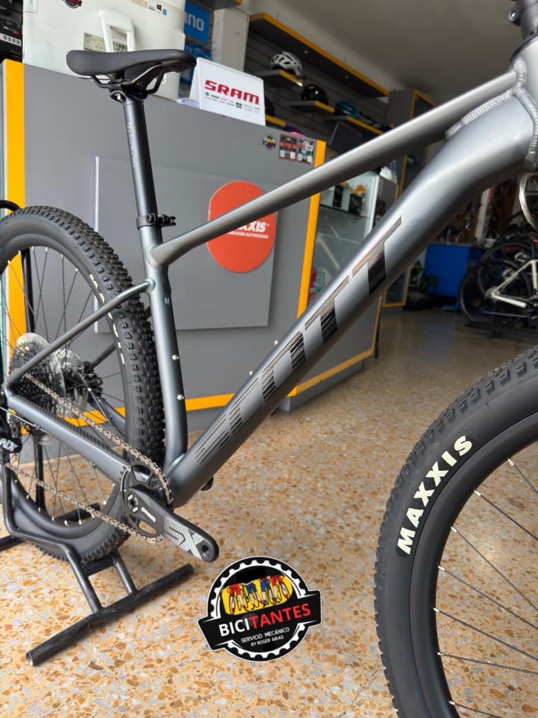 BICICLETA SCOTT SCALE 970 2024