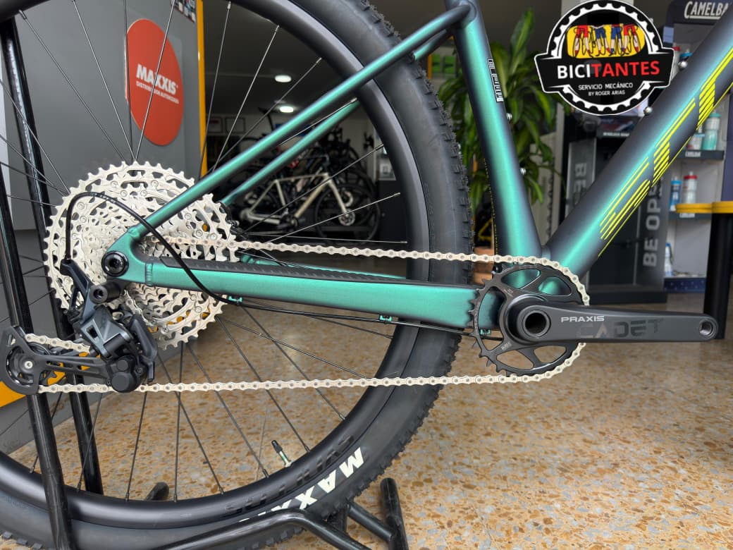 Bicicleta Scott Scale 965 2024 Aluminio