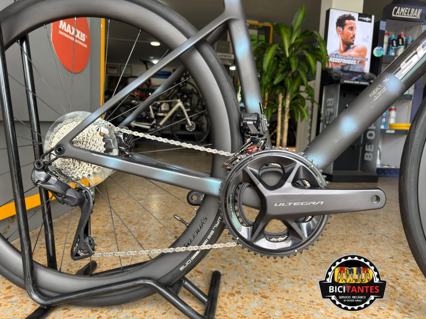 BICICLETA RUTA SCOTT ADDICT RC 10 2025