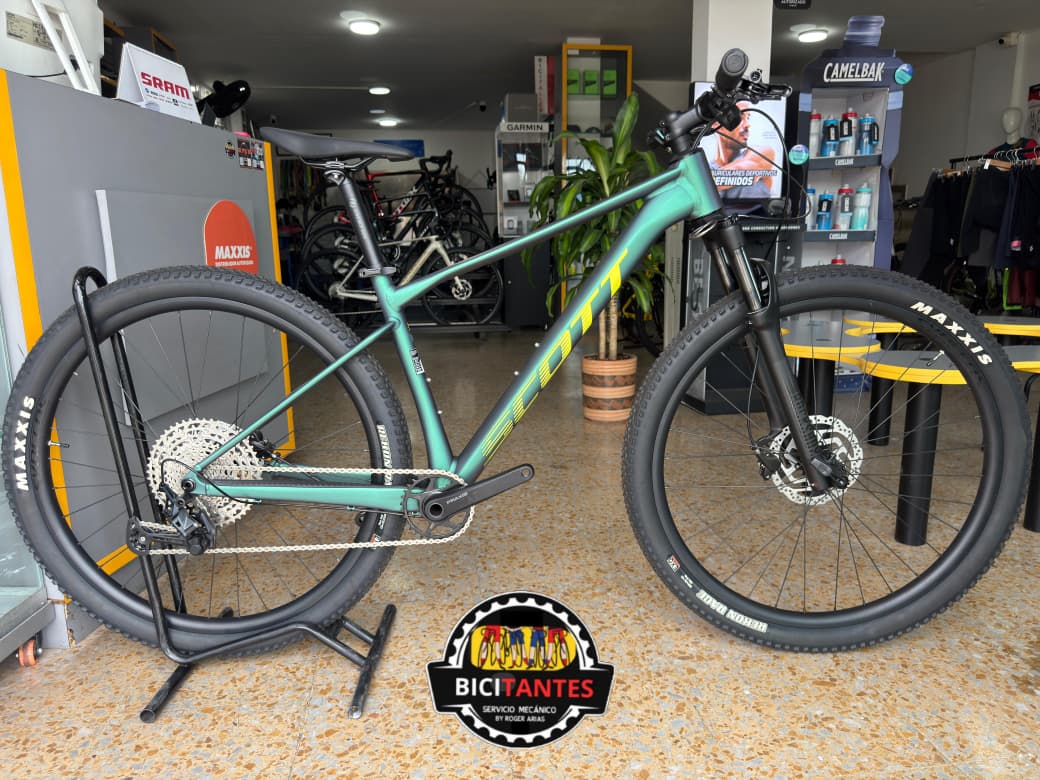 Bicicleta Scott Scale 965 2024 Aluminio